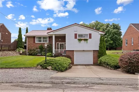 2734 Van Buren Dr, New Kensington, PA 15068