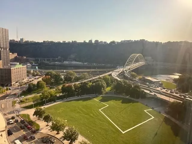 View/Area - 320 Fort Duquesne Blvd #15M, Pittsburgh, PA 15222 photo 1 of 2