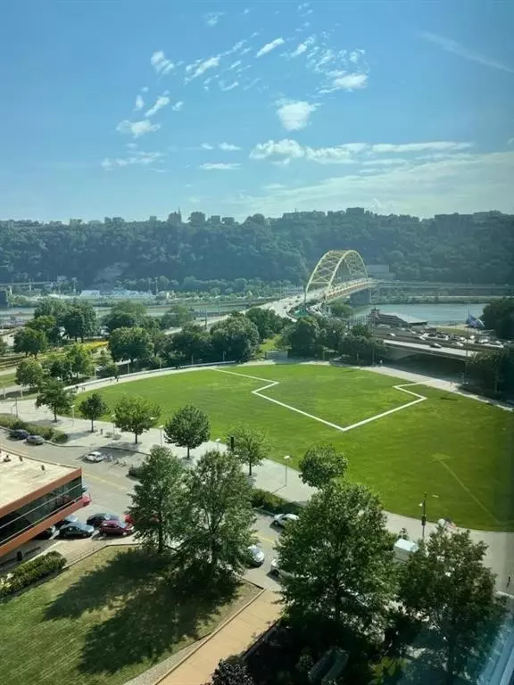 View/Area - 320 Fort Duquesne Blvd #15M, Pittsburgh, PA 15222 photo 2 of 2