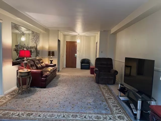 Living - 320 Fort Duquesne Blvd #15M, Pittsburgh, PA 15222 photo 2 of 2