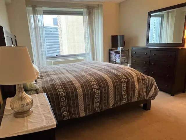 Bedroom - 320 Fort Duquesne Blvd #15M, Pittsburgh, PA 15222 photo 4 of 5