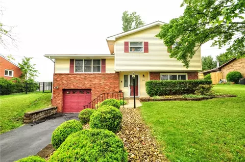 151 Greenlea Dr, Coraopolis, PA 15108