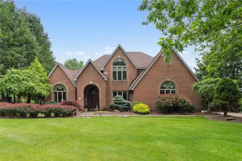 26 Indian Fields Trl, New Kensington, PA 15068