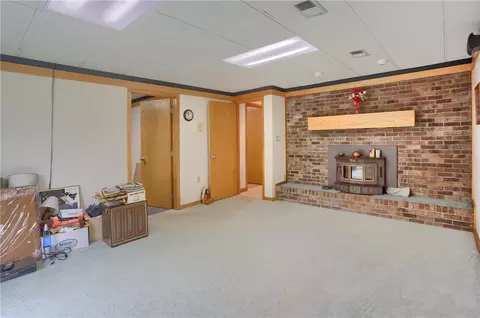 199 Rustic Dr, Irwin, PA 15642 photo 9