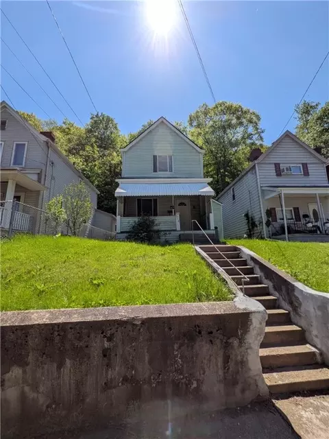 518 Glenn St, Wilmerding, PA 15148