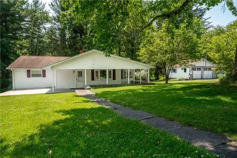 154 Burke Rd, Farmington, PA 15437