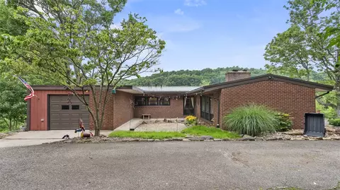 1451 Keystone St, Natrona Heights, PA 15065