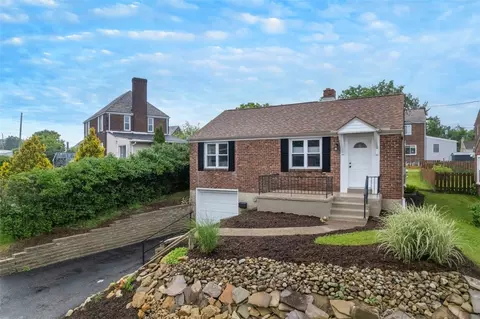 205 Newburn, Pittsburgh, PA 15227