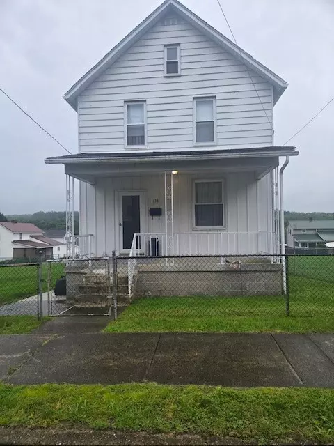 134 E Harvey Ave, Masontown, PA 15461