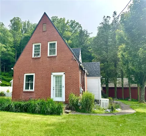 150 Lick Hollow Rd, Hopwood, PA 15445