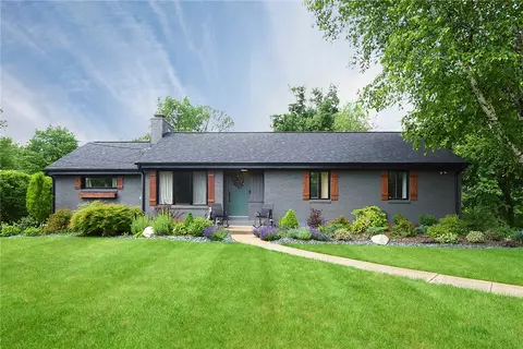 422 Center Church, Mcmurray, PA 15317