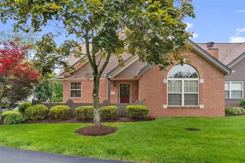 6422 Jefferson Pointe Cir, Clairton, PA 15025