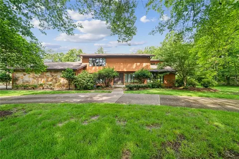 436 Lakewood Rd, Greensburg, PA 15601