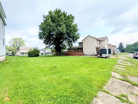 Exterior - 323 E 2nd St, Derry, PA 15627 photo 7 of 8