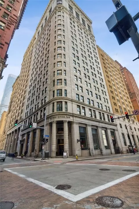 306 4th Ave #902, Pittsburgh, PA 15222