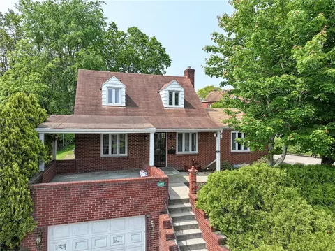 1082 Grandview Ave, Bridgeville, PA 15017