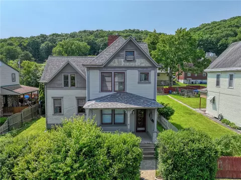 1457 Orator St, Pittsburgh, PA 15204