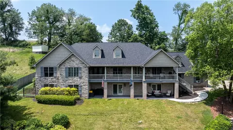 146 Woodbury Dr, Sarver, PA 16055