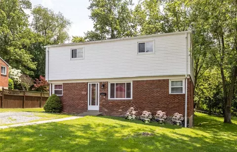 2519 Sylvania Dr, Bethel Park, PA 15102