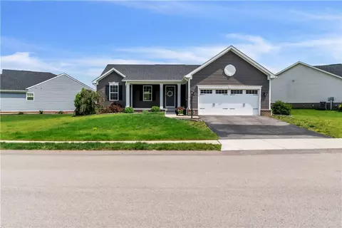 313 Camden Dr, Zelienople, PA 16063