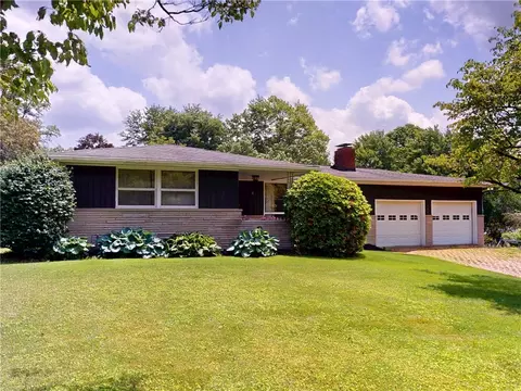 306 Cherokee Dr, Butler, PA 16001