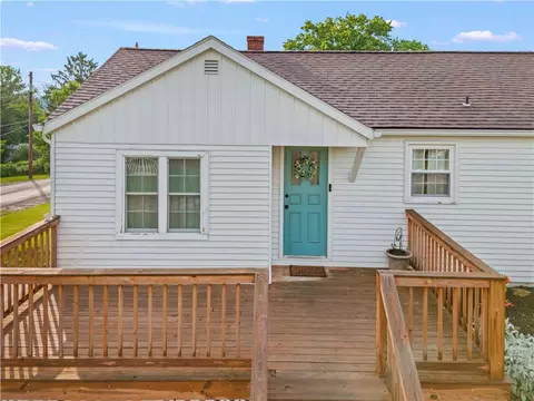 601 Monroe St, New Eagle, PA 15067 photo 3