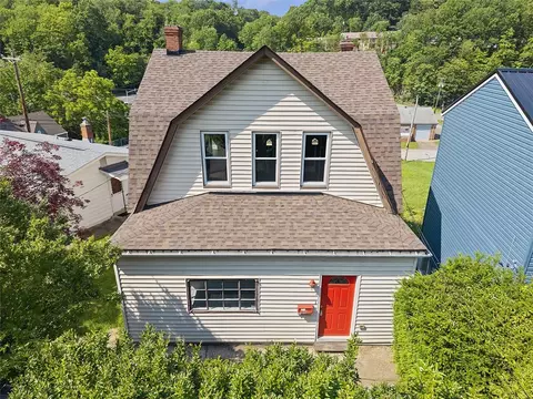 12 Township Rd, Pittsburgh, PA 15229