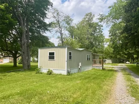 25 Coolspring St, Mercer, PA 16137