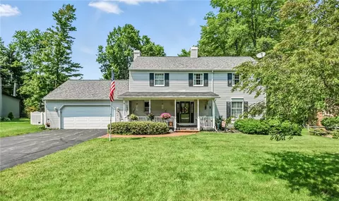 4735 Pine Cone Dr, Hermitage, PA 16148