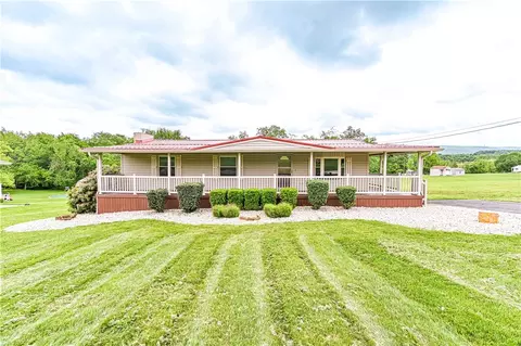 167 Brushwood Rd, Uniontown, PA 15401
