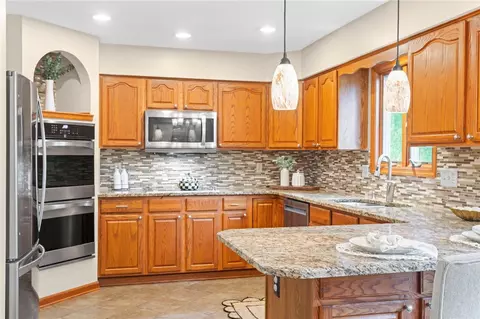 116 Bristol Dr, Seven Fields, PA 16046 photo 22