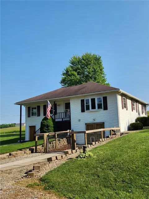 285 Patton Rd, Harrisville, PA 16038