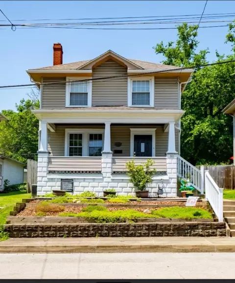 766 6th St, Beaver, PA 15009