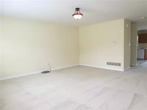 6921 Spring Valley Ln, Export, PA 15632 photo 8