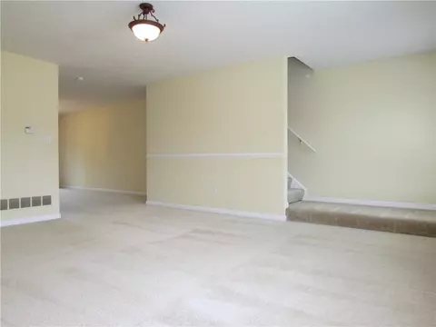 6921 Spring Valley Ln, Export, PA 15632 photo 7