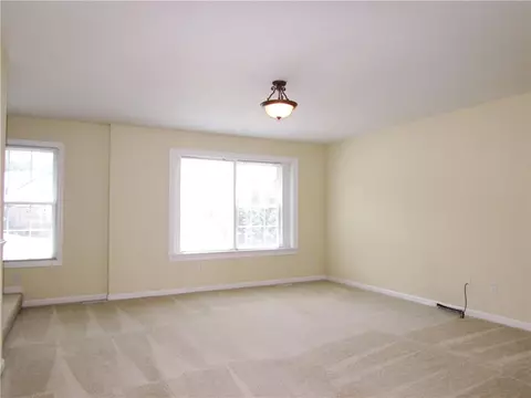 6921 Spring Valley Ln, Export, PA 15632 photo 5