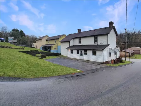 778 Millers Run Rd, Mcdonald, PA 15057