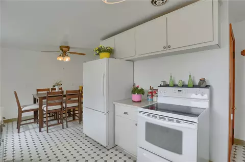 Kitchen - 73 Webster Ave, Irwin, PA 15642 photo 5 of 7