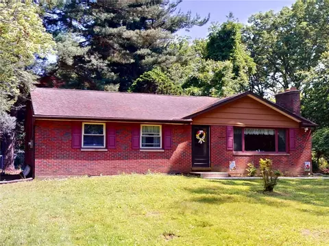 112 Halifax Ln, Butler, PA 16002