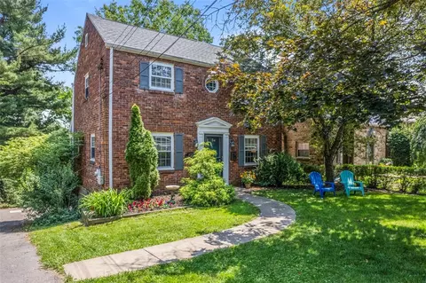579 Kenilworth Dr, Pittsburgh, PA 15228