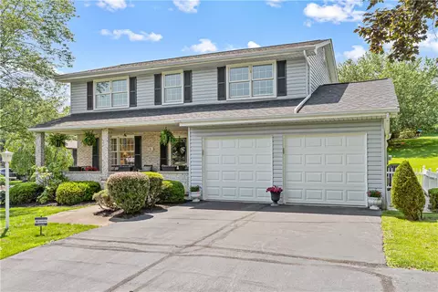 5 Robin Dr, Washington, PA 15301
