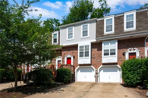 155 Spruce Ct, Pittsburgh, PA 15229