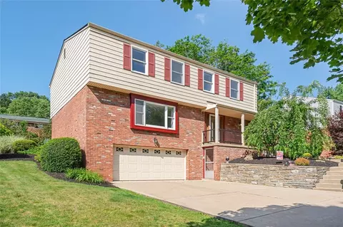 548 Sandrae Dr, Pittsburgh, PA 15243