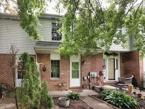 104 Meadowview Dr, Canonsburg, PA 15317