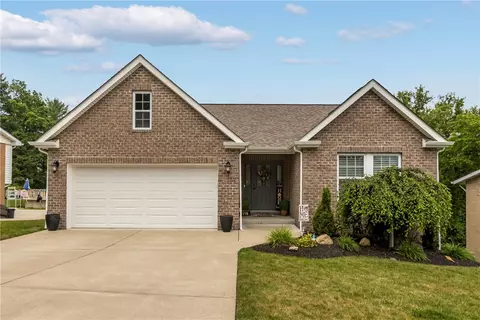 118 Greenwood Dr, Canonsburg, PA 15317