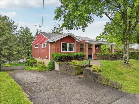 323 Dunbar Dr, Pittsburgh, PA 15235