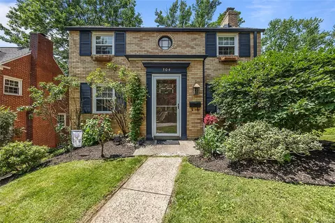 304 Fieldbrook Dr, Pittsburgh, PA 15228