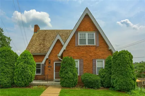 4101 Dalewood St, Pittsburgh, PA 15227