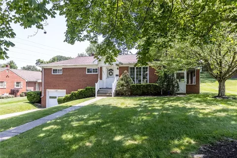 5311 Clearview Ave, Aliquippa, PA 15001