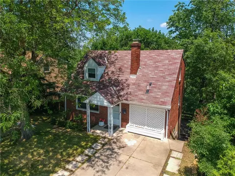 Exterior - 331 Hoffman Rd, Pittsburgh, PA 15212 photo 3 of 8